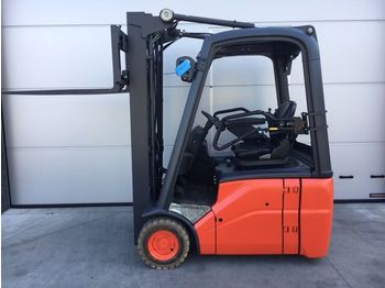 Empilhadeira de 3 rodas LINDE E15-01