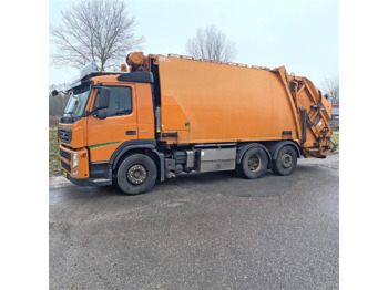 Caminhão de lixo VOLVO FM 330