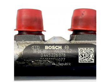 Bomba de combustivel Bosch TGX 26.440 (01.07-): foto 3