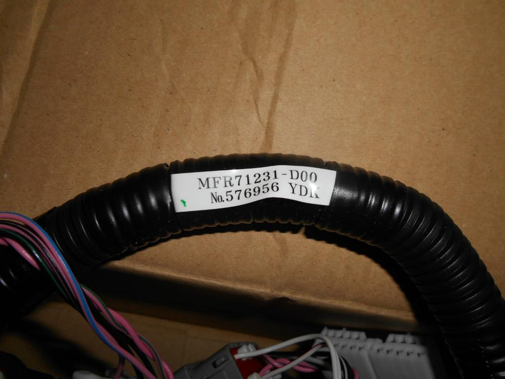 Cables/ Wire harness para Máquina de construção novo Cnh MFR71231 -: foto 5