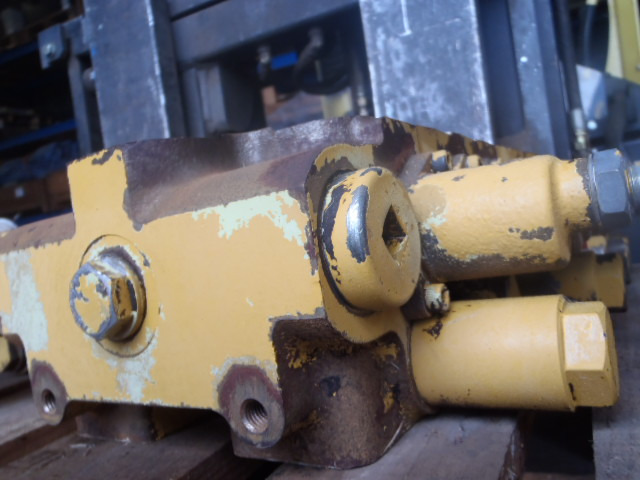Válvula hidráulica para Máquina de construção Komatsu PW150 -: foto 3