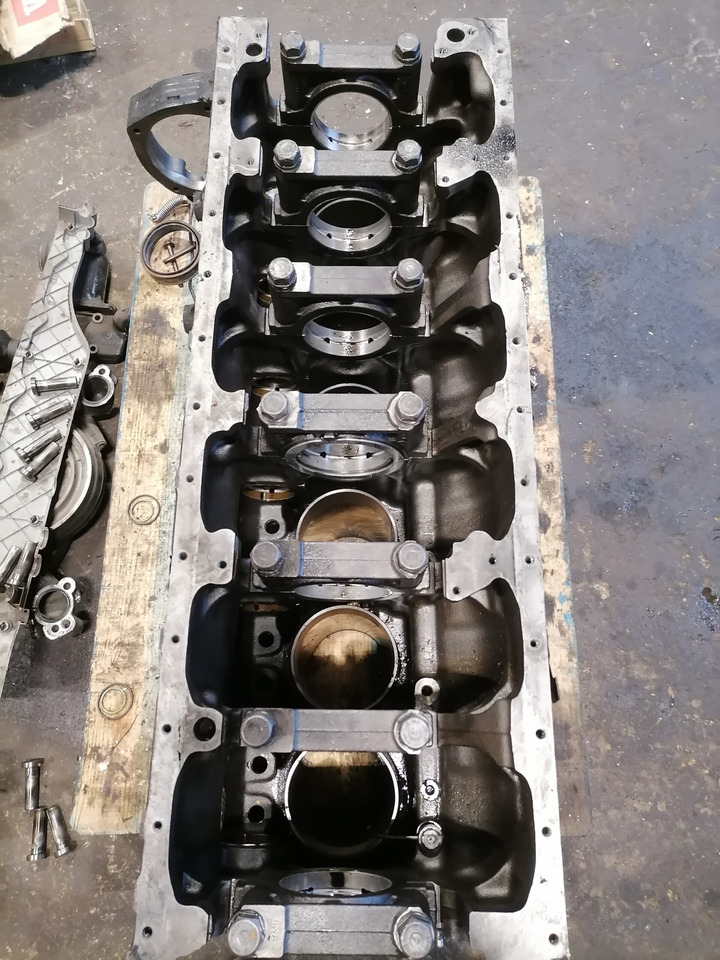 Motor e peças para Camião MAN Mootoriplokk MAN D2876 51011013340: foto 4