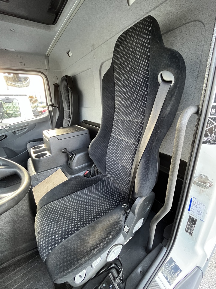 Cabine e interior para Camião SHORT CAB COMPLETE ATEGO 3: foto 11