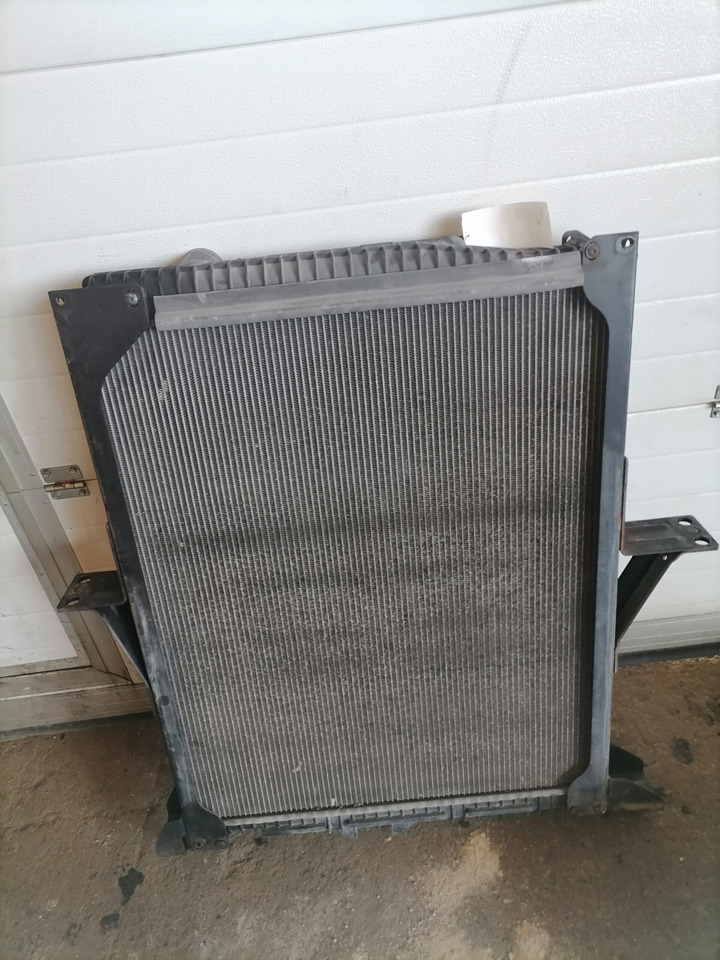 Radiador para Camião Volvo Cooling radiator 21384581: foto 2