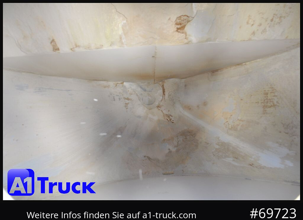 Reboque cisterna HEITLING Silo, Futtermittel, 31m³, 4 Kammern,