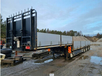 SDC Trailer with wide load markers and LED lights. - Reboque