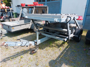  Trebbiner Horizont VWT E  VLT Verkehrsleittafel Leittafel Sicherungsanhänger Verkehrsleitanhänger Verkehrssicherungsanhänger Absperrtafel Sperrwand Nissen Verkehrssicherung Vorwarner Vorwarntafel - Reboque