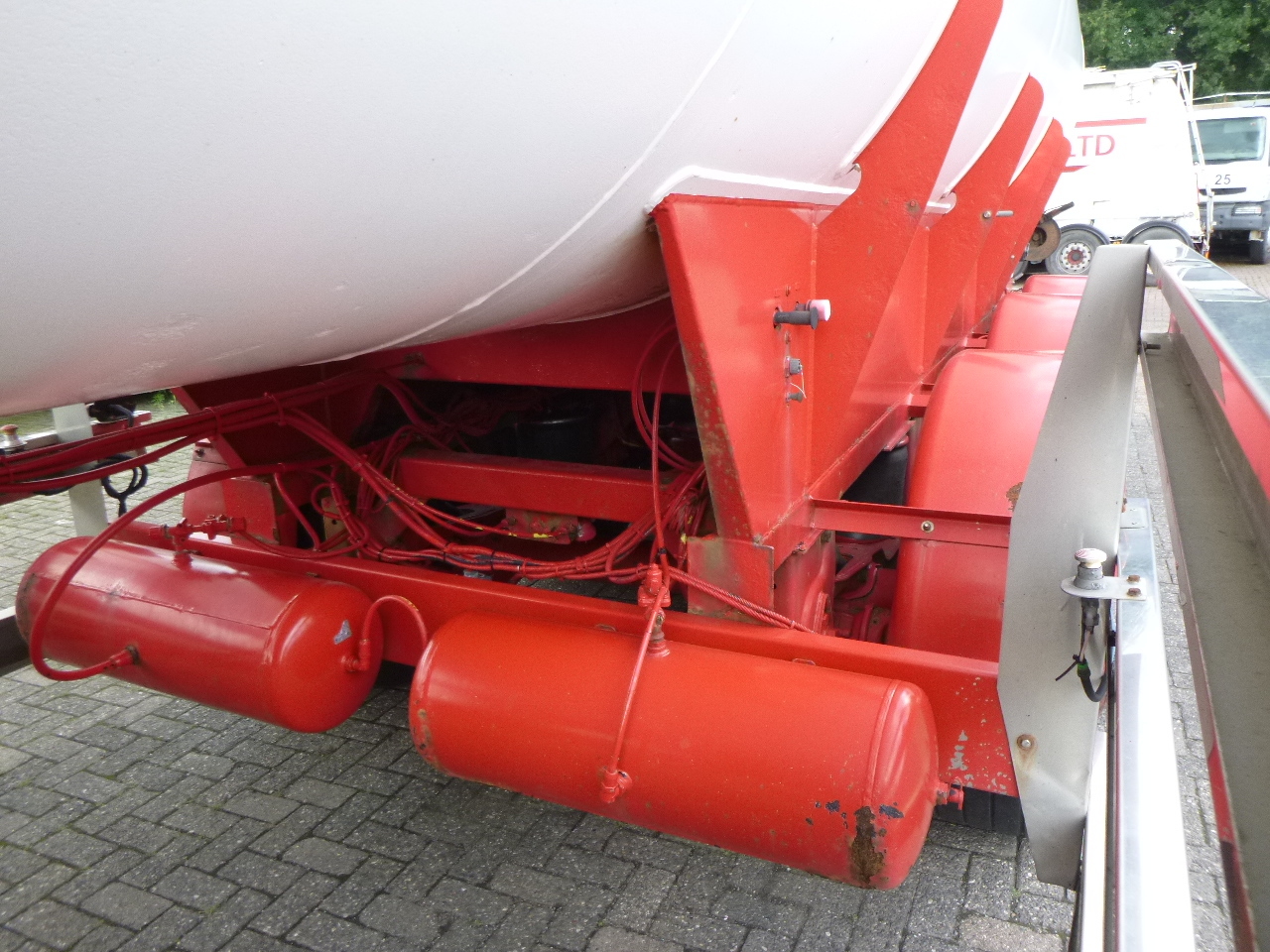 Semi-reboque cisterna para transporte de gás Clayton Gas tank steel 31.8 m3 (low pressure 10 bar): foto 18