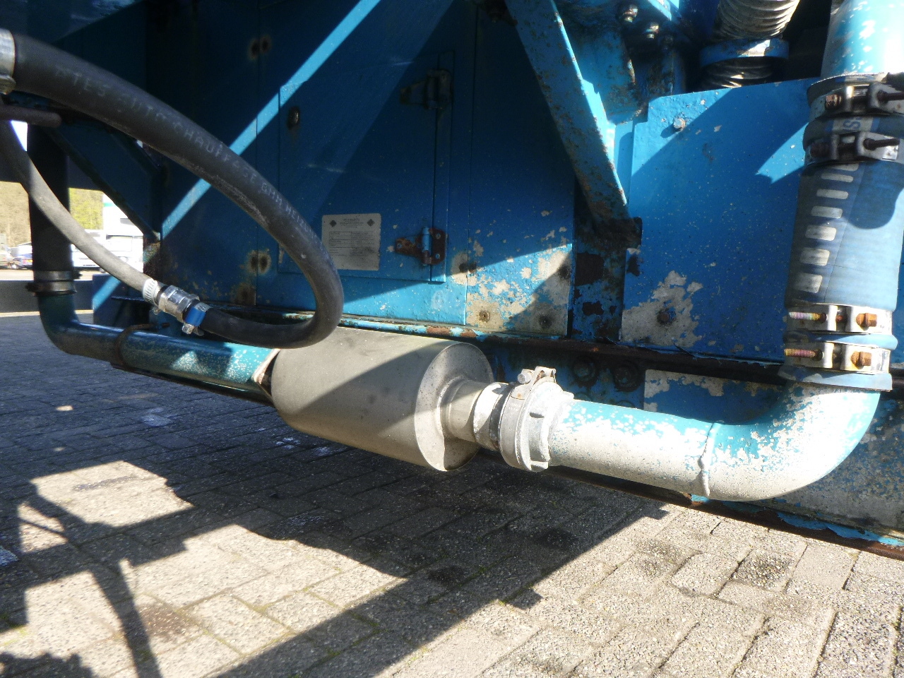 Semi-reboque cisterna para transporte de farinha Feldbinder Powder tank alu 60 m3 / Compressor diesel engine.: foto 26
