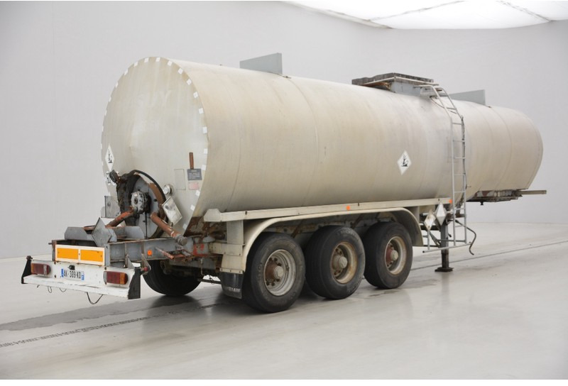 Semi-reboque cisterna Fruehauf Bitumen tank trailer: foto 3