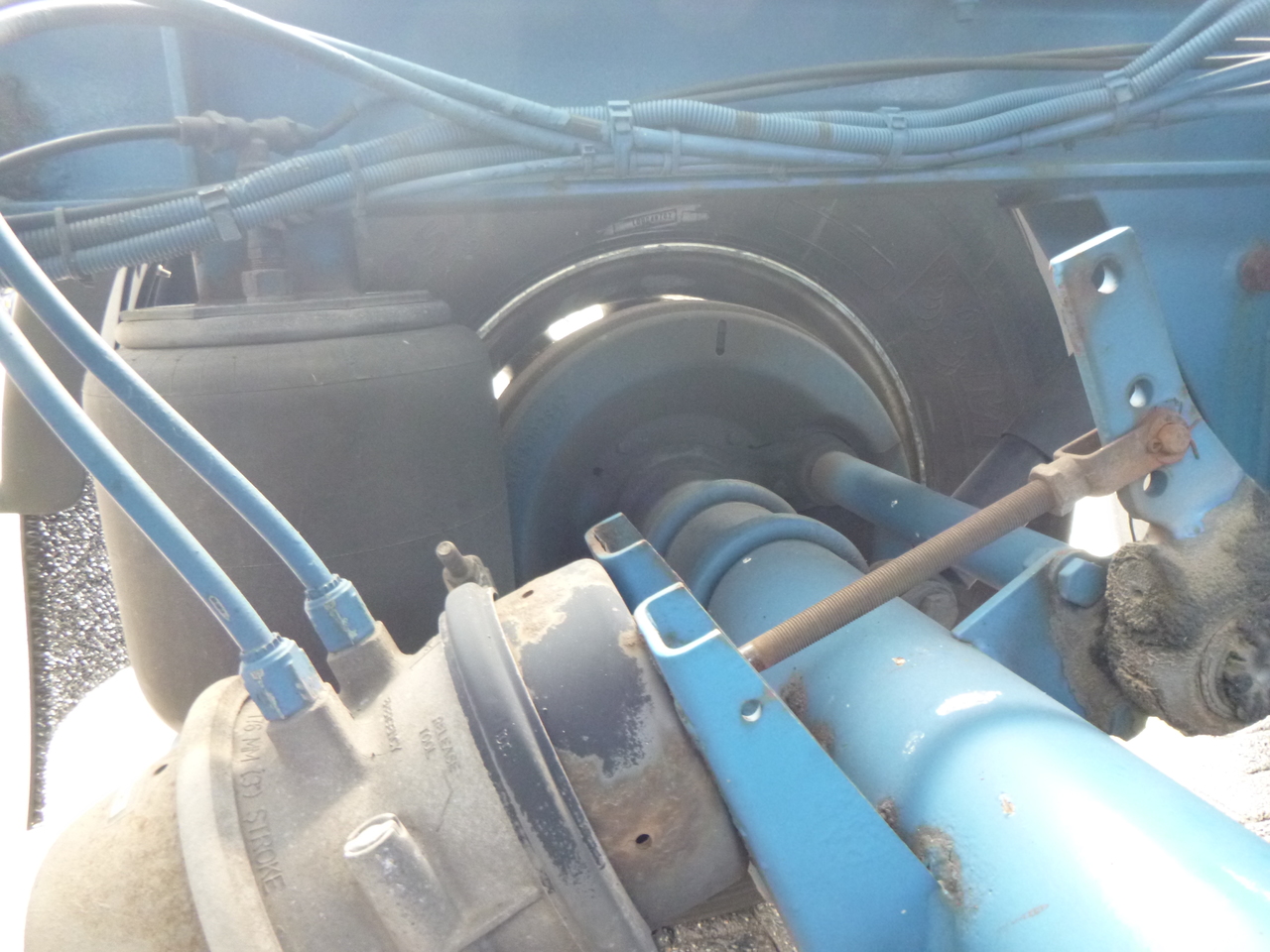 Semi-reboque cisterna para transporte de gás Guhur Low-pressure gas tank steel 31.5 m3 / 10 bar (methyl chloride): foto 19
