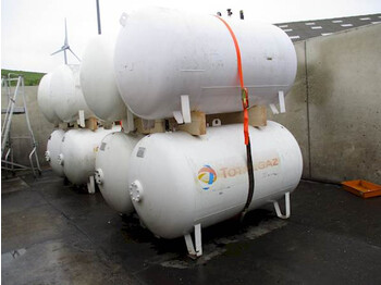 Semi-reboque cisterna LPG / GAS GASTANK 2700 LITER: foto 2