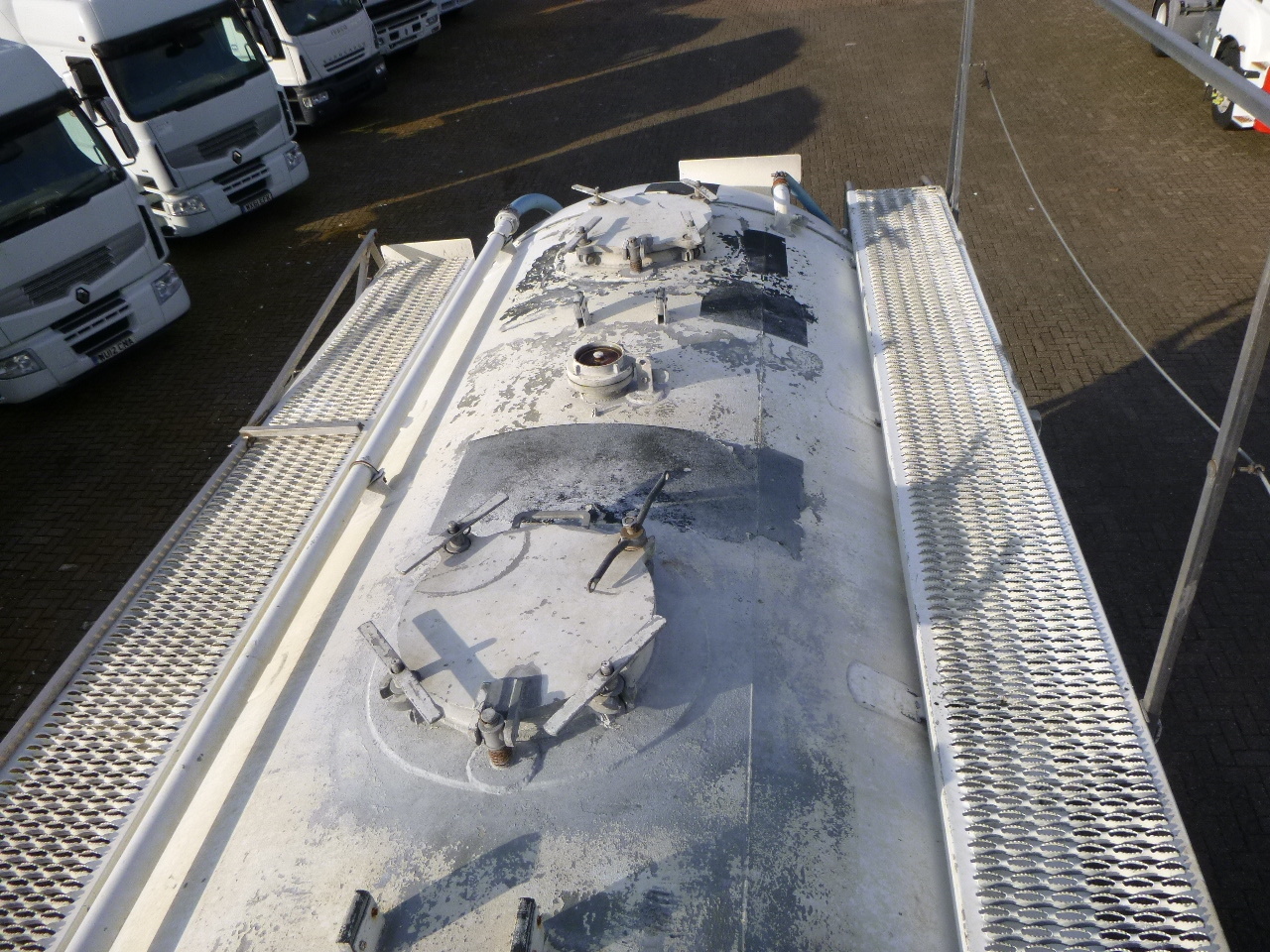 Semi-reboque cisterna para transporte de farinha L.A.G. Powder tank alu 58.5 m3 (tipping): foto 11