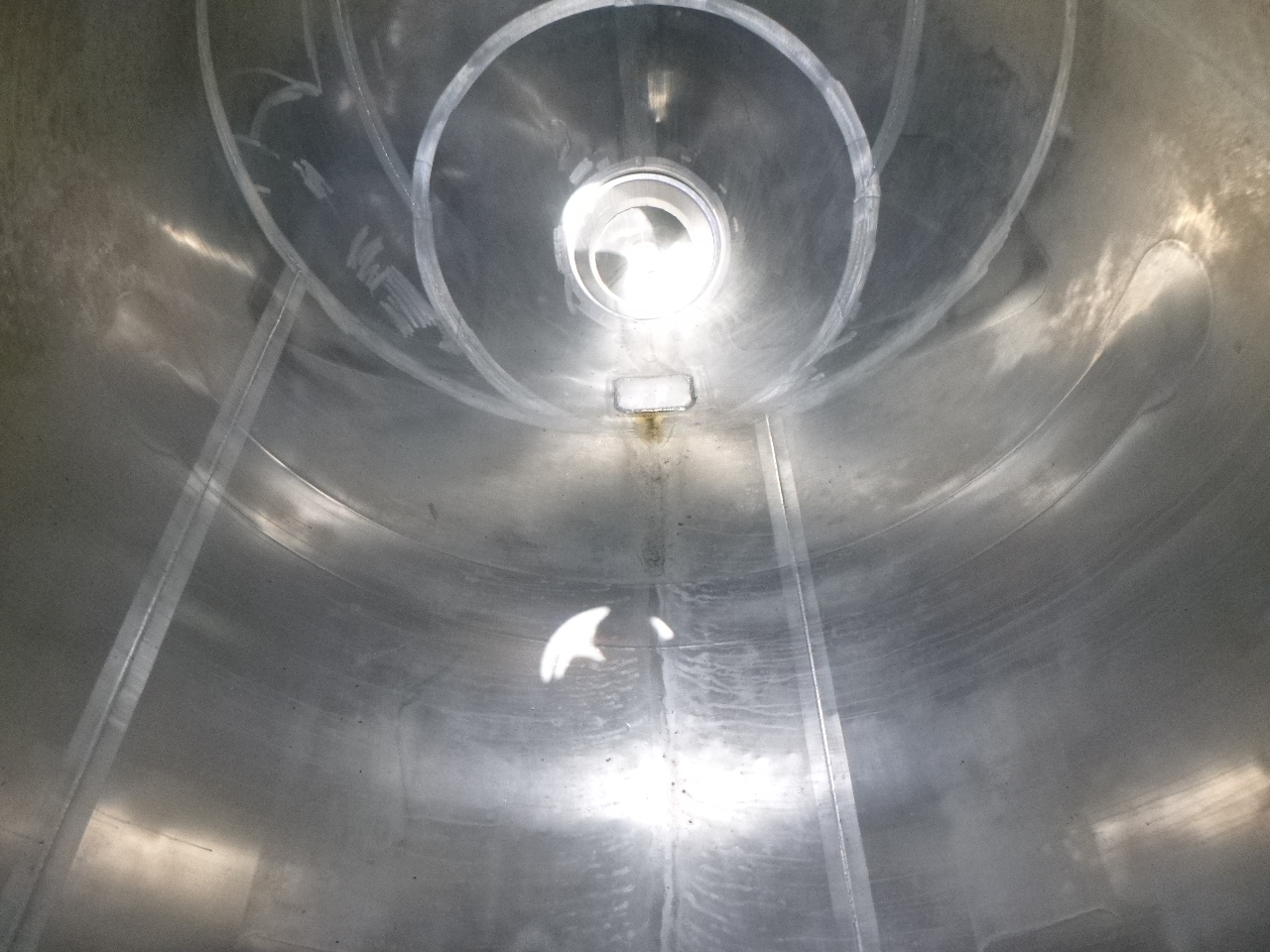 Semi-reboque cisterna para transporte de farinha L.A.G. Powder tank alu 58 m3 (tipping): foto 12