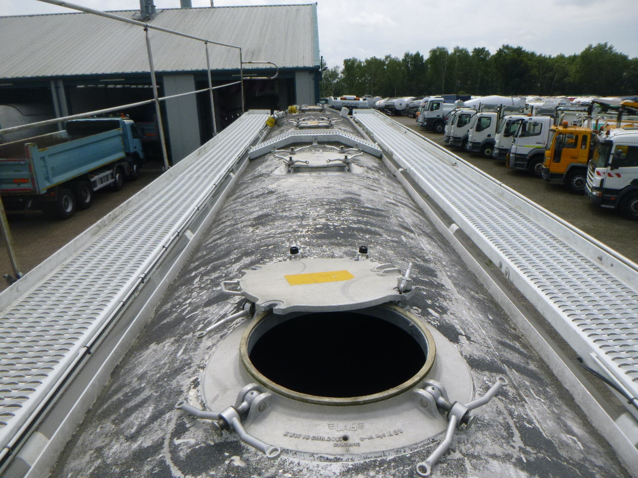 Semi-reboque cisterna para transporte de farinha L.A.G. Powder tank alu 58 m3 (tipping): foto 10