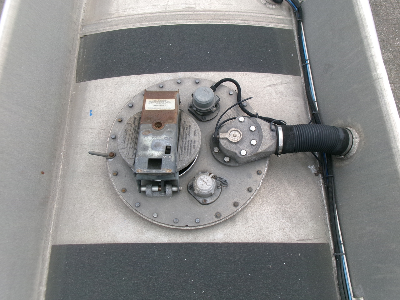 Semi-reboque cisterna para transporte de combustível Lakeland Fuel tank alu 42.8 m3 / 6 comp + pump: foto 28