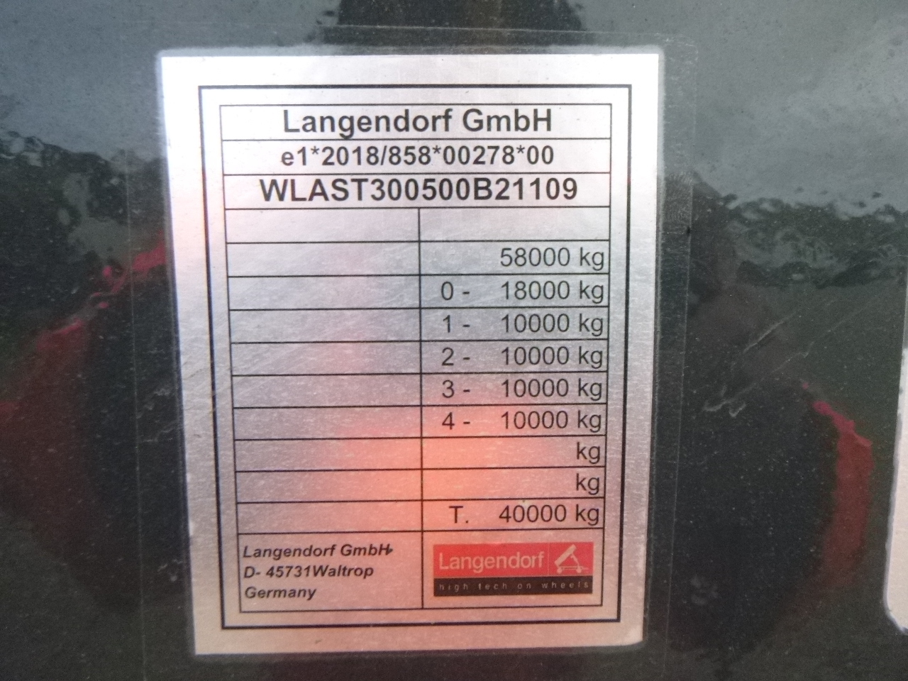 Semi-reboque baixa novo Langendorf 3-axle semi-lowbed trailer 48T ext. 13.5 m + ramps: foto 28