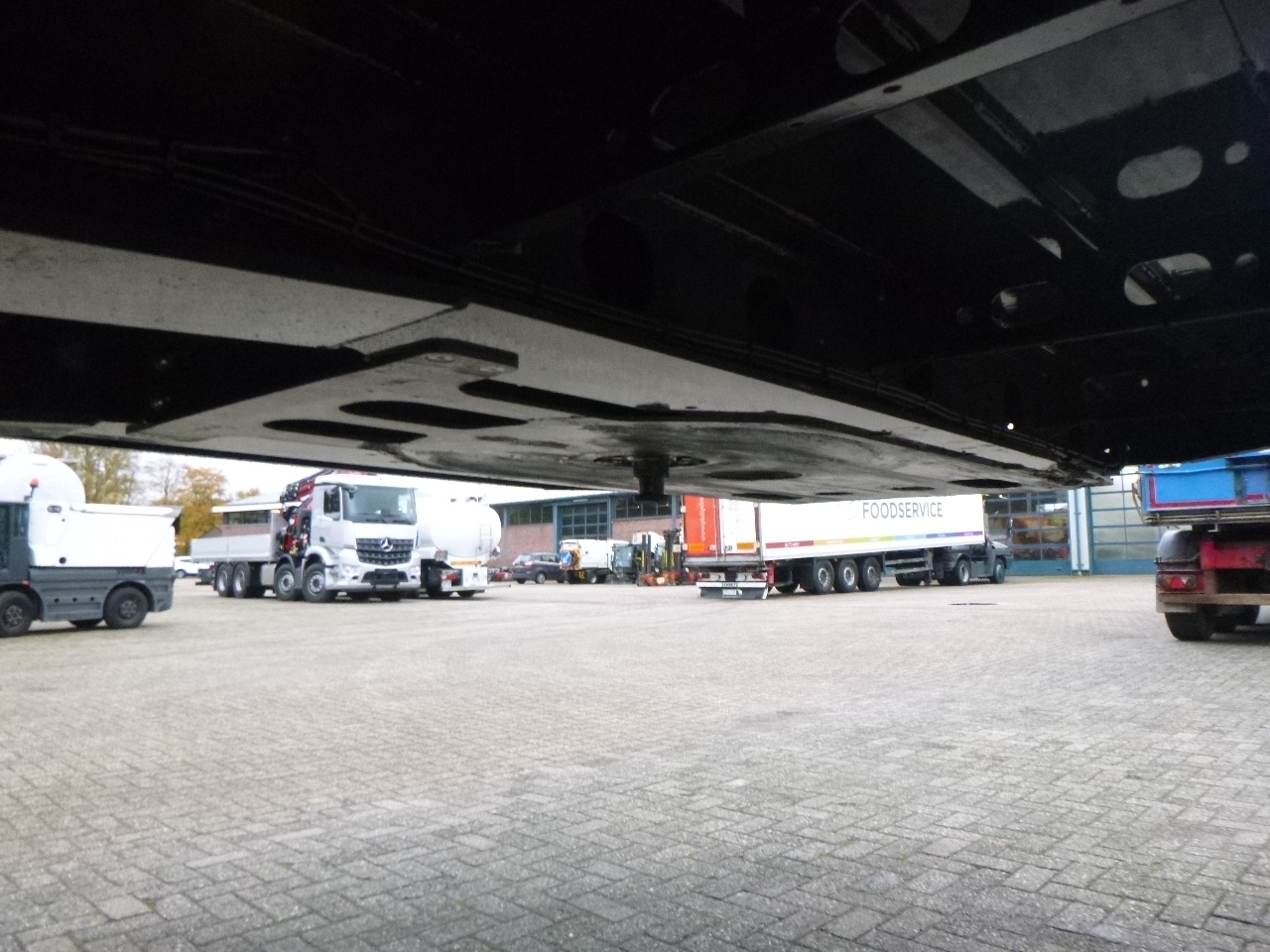 Semi-reboque baixa novo Langendorf 3-axle semi-lowbed trailer 48T ext. 13.5 m + ramps: foto 25
