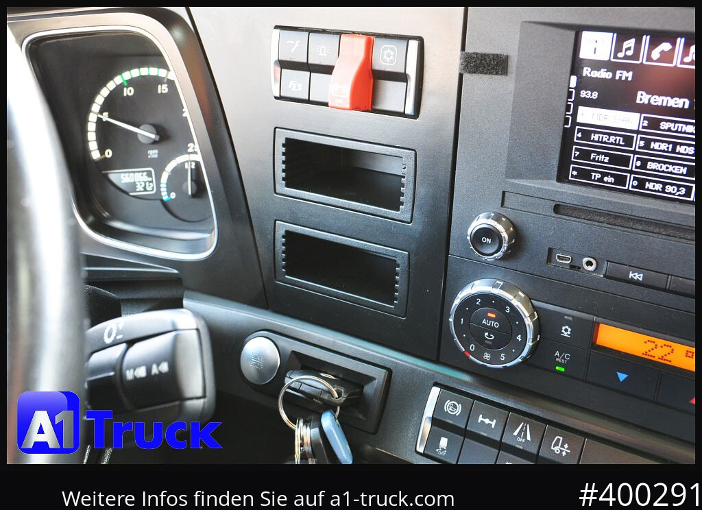 Tractor MERCEDES-BENZ 1843 StreamSpace GGVS ADR FL AT