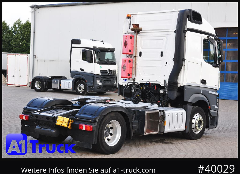 Tractor MERCEDES-BENZ 1843 StreamSpace GGVS ADR FL AT