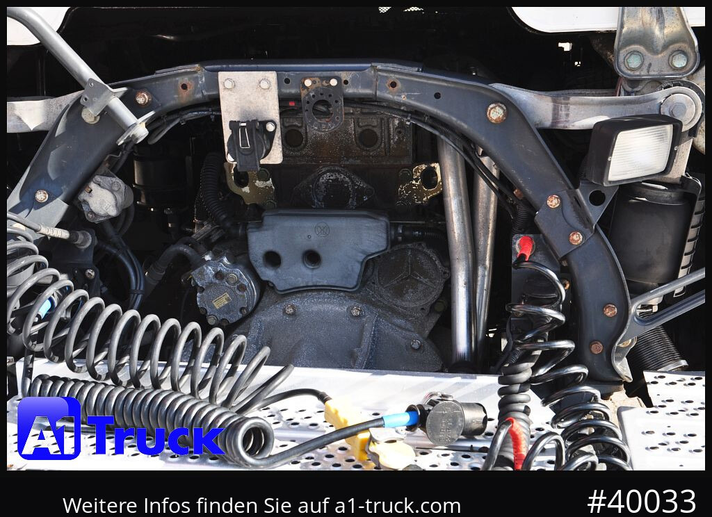 Tractor MERCEDES-BENZ 1843 StreamSpace GGVS ADR FL AT