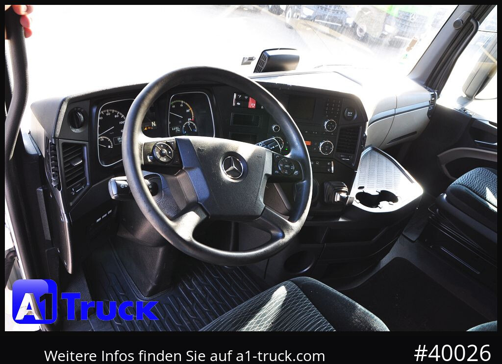 Tractor MERCEDES-BENZ 1843 StreamSpace GGVS ADR FL AT