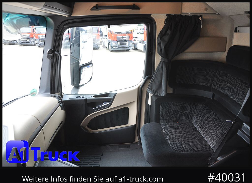 Tractor MERCEDES-BENZ 1843 StreamSpace GGVS ADR FL AT