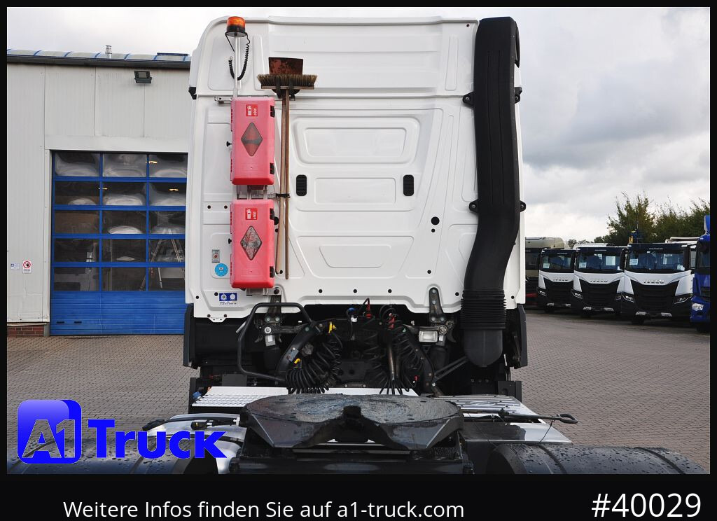 Tractor MERCEDES-BENZ 1843 StreamSpace GGVS ADR FL AT