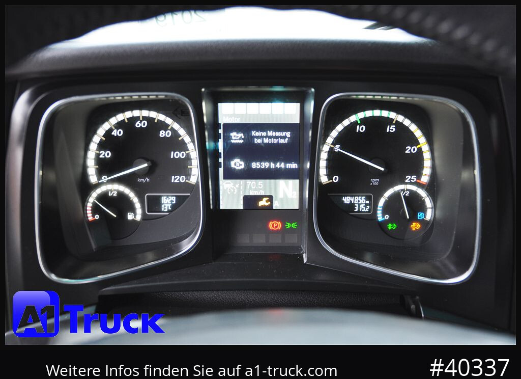 Tractor MERCEDES-BENZ 1843 StreamSpace GGVS ADR FL AT