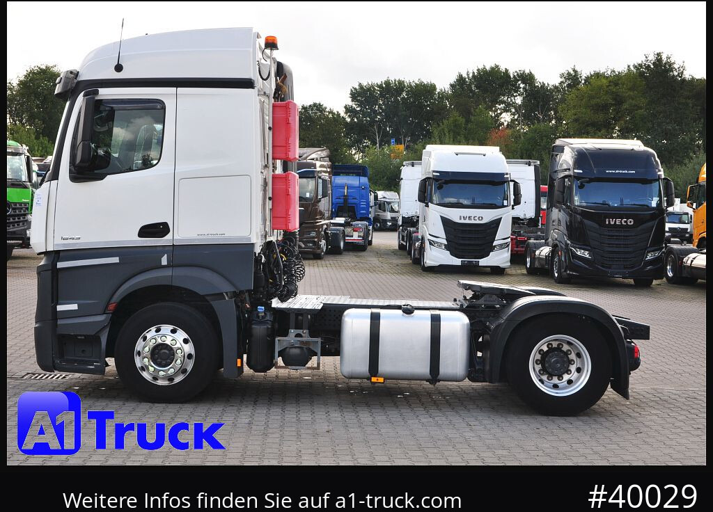 Tractor MERCEDES-BENZ 1843 StreamSpace GGVS ADR FL AT