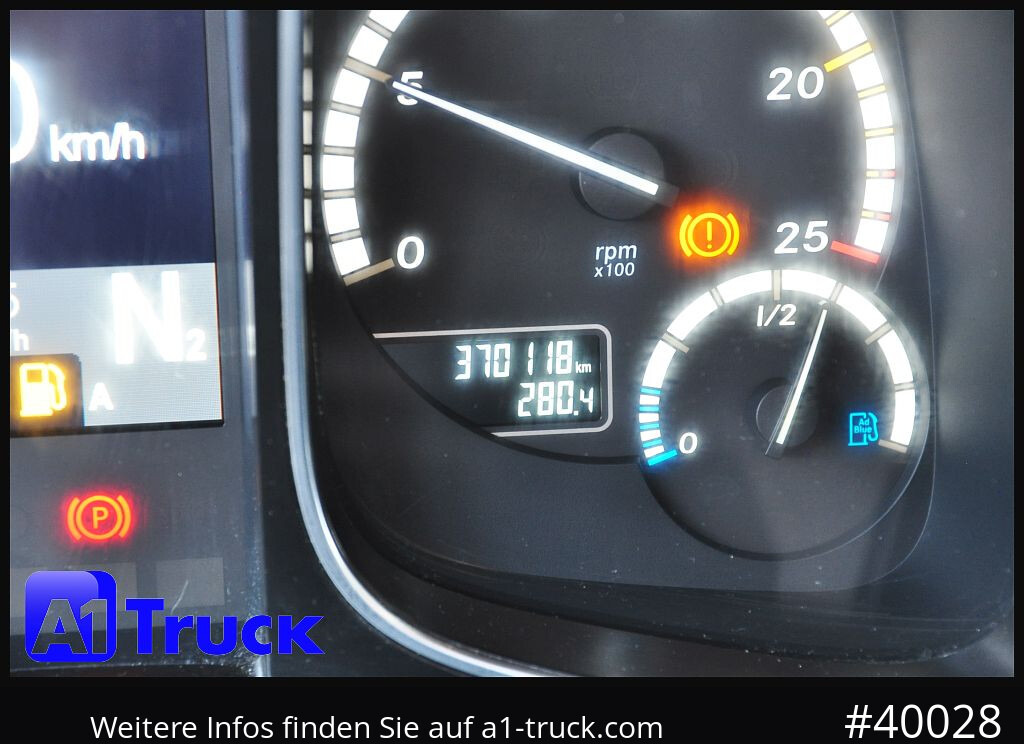 Tractor MERCEDES-BENZ 1843 StreamSpace GGVS ADR FL AT