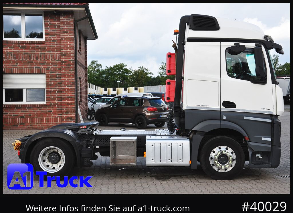 Tractor MERCEDES-BENZ 1843 StreamSpace GGVS ADR FL AT