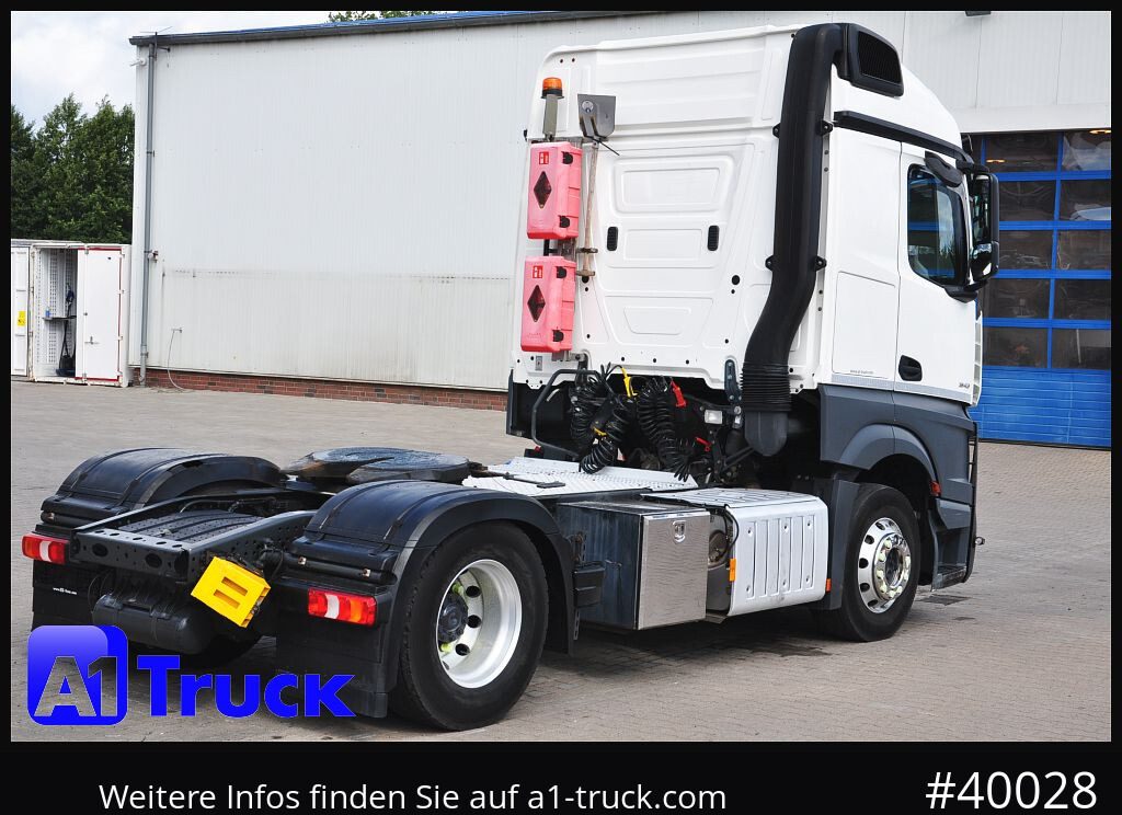 Tractor MERCEDES-BENZ 1843 StreamSpace GGVS ADR FL AT