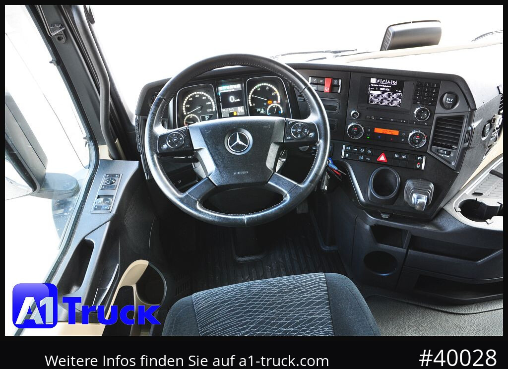 Tractor MERCEDES-BENZ 1843 StreamSpace GGVS ADR FL AT