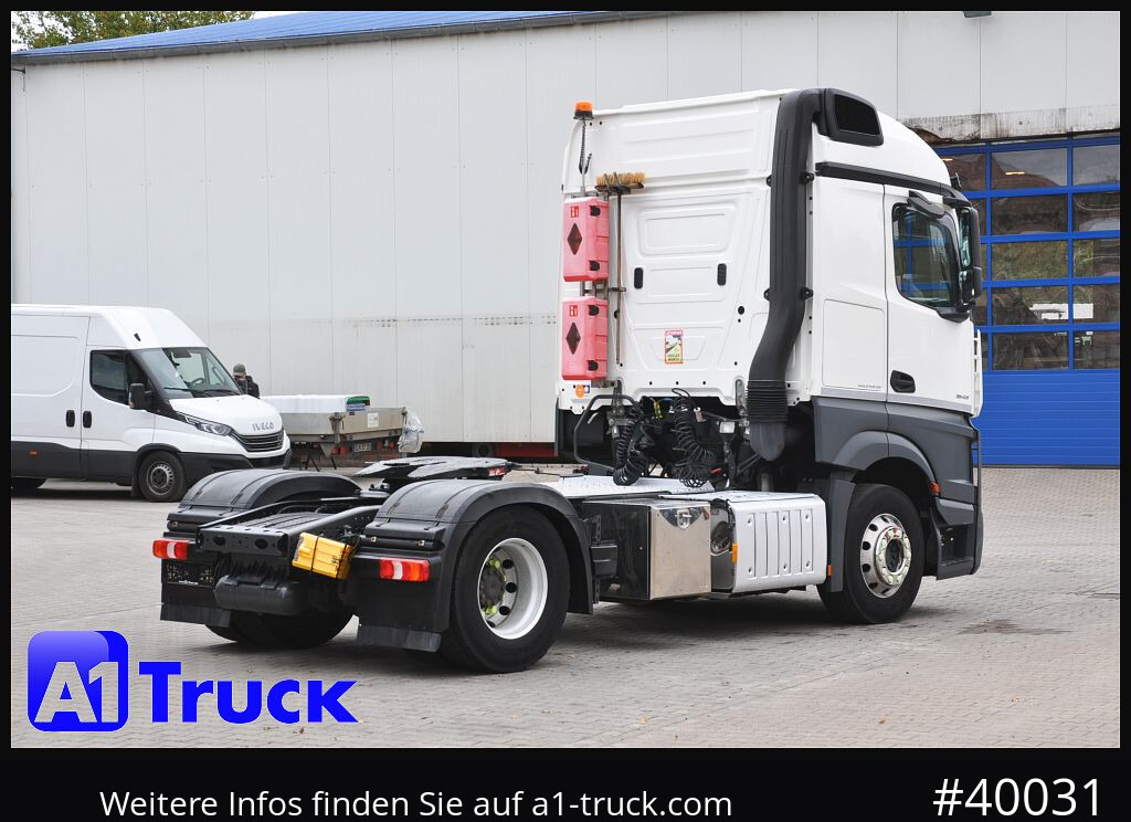 Tractor MERCEDES-BENZ 1843 StreamSpace GGVS ADR FL AT