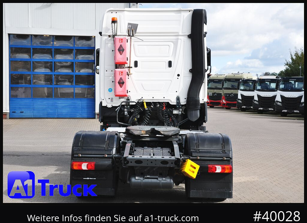 Tractor MERCEDES-BENZ 1843 StreamSpace GGVS ADR FL AT