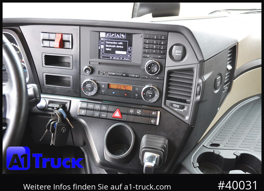 Tractor MERCEDES-BENZ 1843 StreamSpace GGVS ADR FL AT