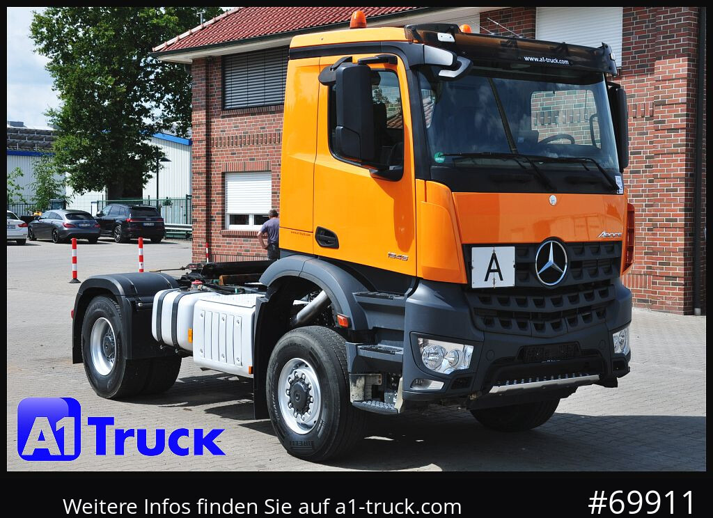 Tractor MERCEDES-BENZ 1845 Arocs BB 4x4 Allrad Hydraulik,