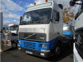 Tractor Volvo FH12 420: foto 1