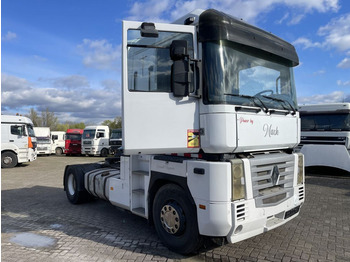 Tractor RENAULT Magnum 480