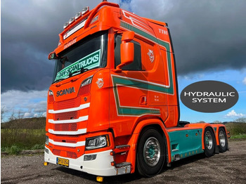 Tractor SCANIA S 650