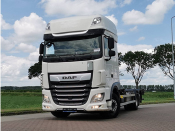 Camião transportador de contêineres/ Caixa móvel DAF XF 480