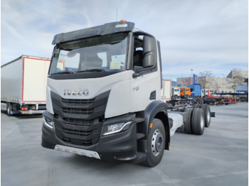 Camião chassi IVECO X-WAY