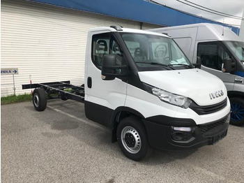 Camião chassi IVECO Daily 35s18