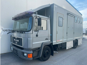 Camião de transporte de cavalos MAN 12.192