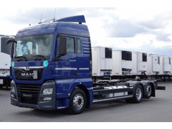 Camião transportador de contêineres/ Caixa móvel MAN TGX 26.500
