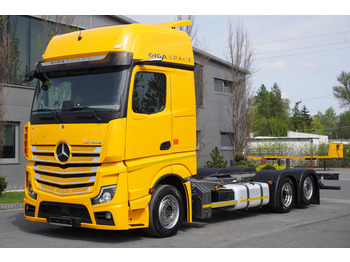 Camião chassi MERCEDES-BENZ Actros 2542