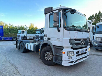 Camião chassi MERCEDES-BENZ Actros 2532