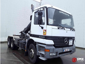 Camião transportador de contêineres/ Caixa móvel MERCEDES-BENZ Actros 3331