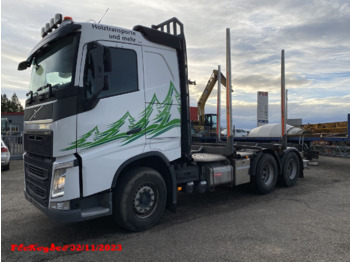 Camião de transporte de madeira VOLVO FH 460